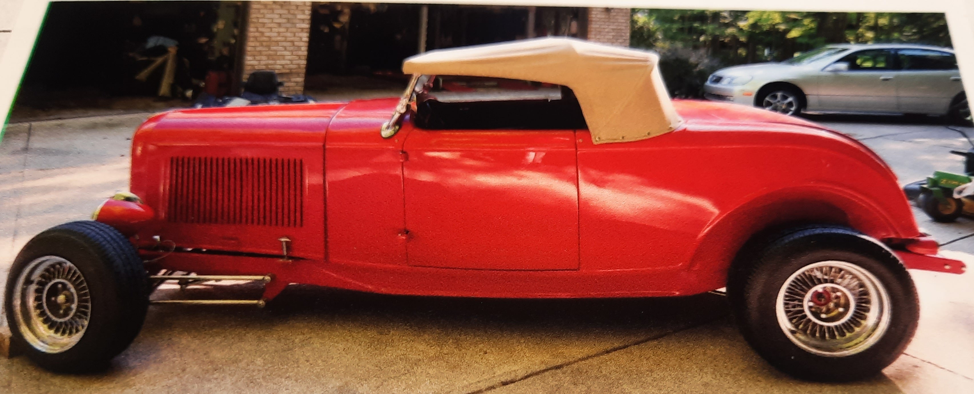 1932 Ford Roadster - Detroit Steel Body