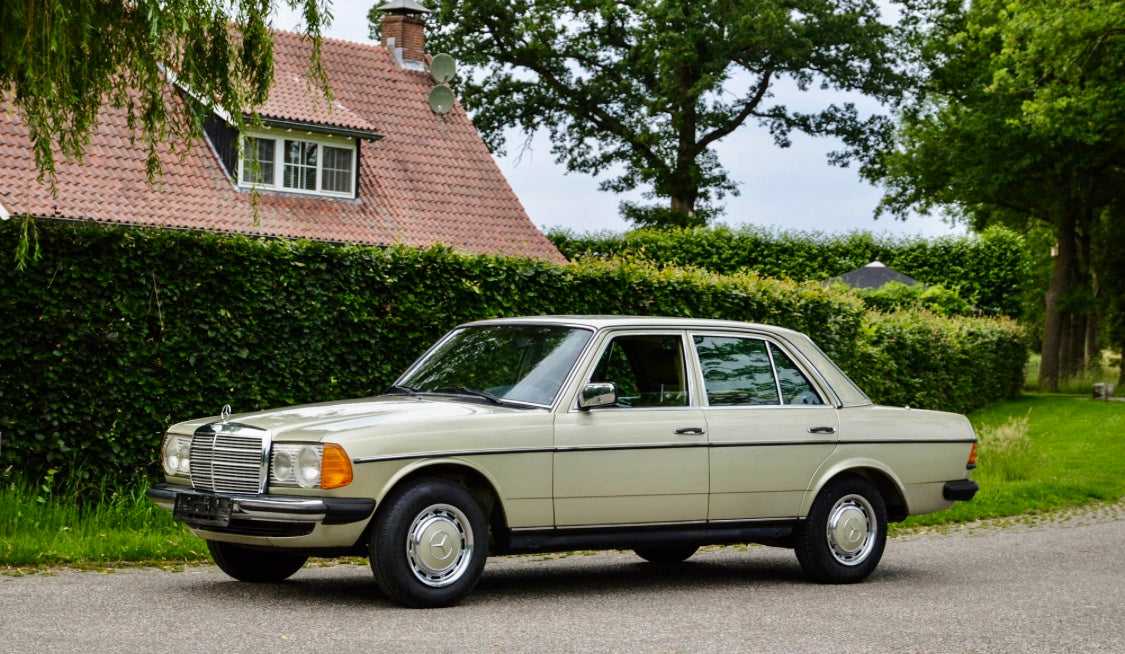 ‘81 Mercedes-Benz 300D 